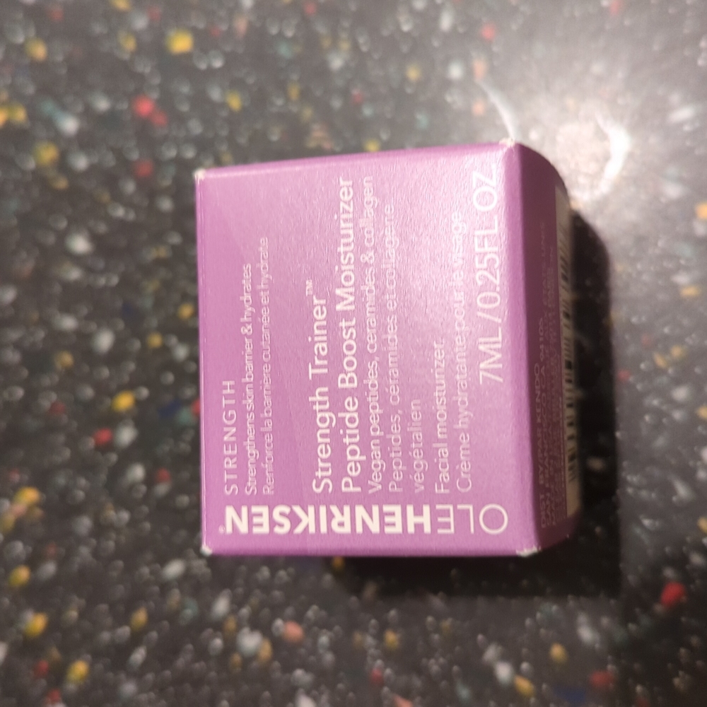 Ole Hendriksen Strength Trainer Peptide Moisturizer